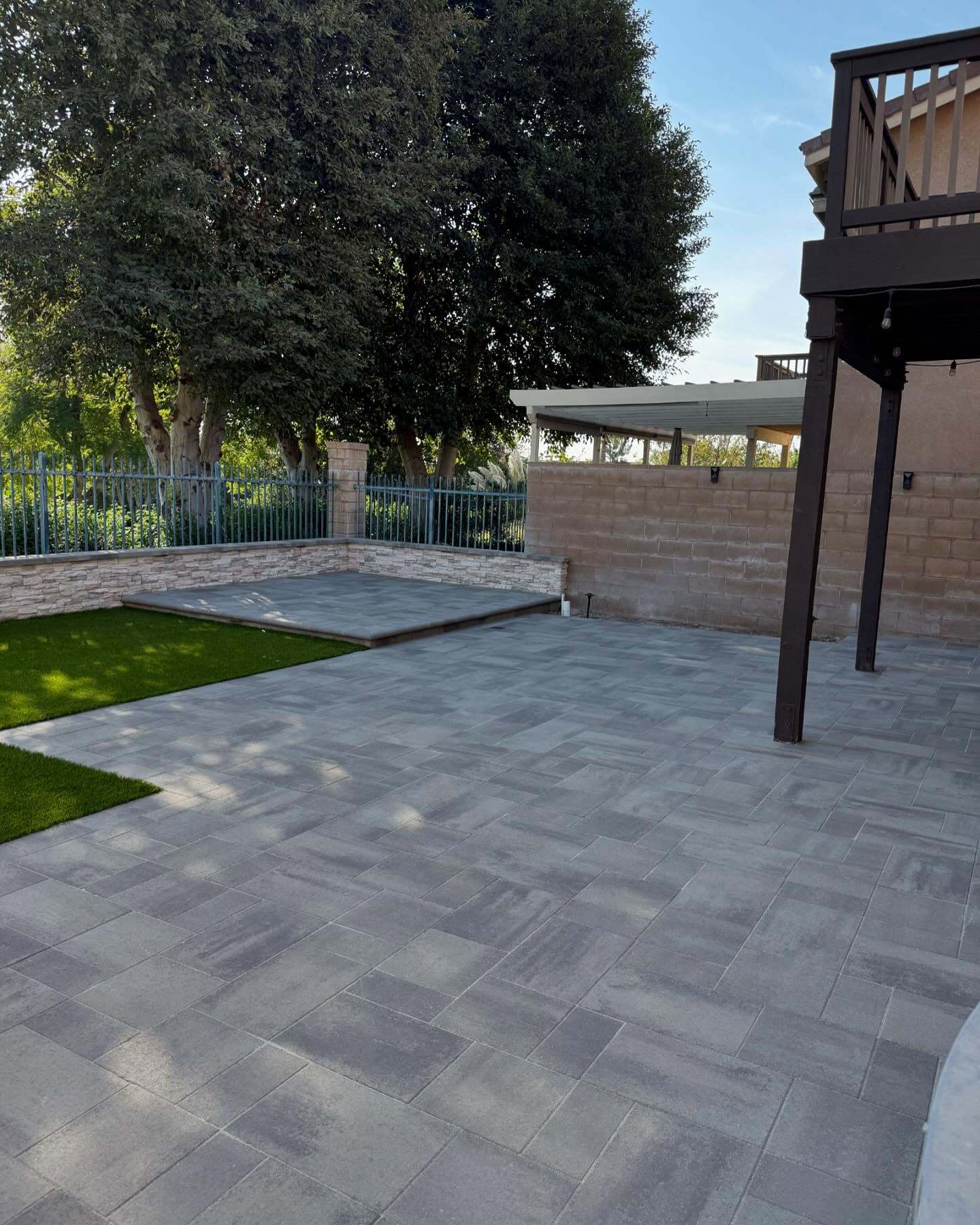 Pavers & Artificial Grass Gallery